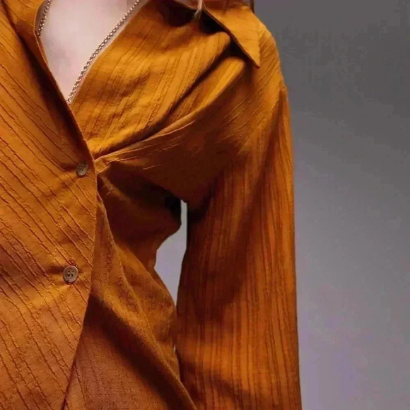 NWOT TopShop Textured Wrap Top In Tobacco - Picture 2 of 10